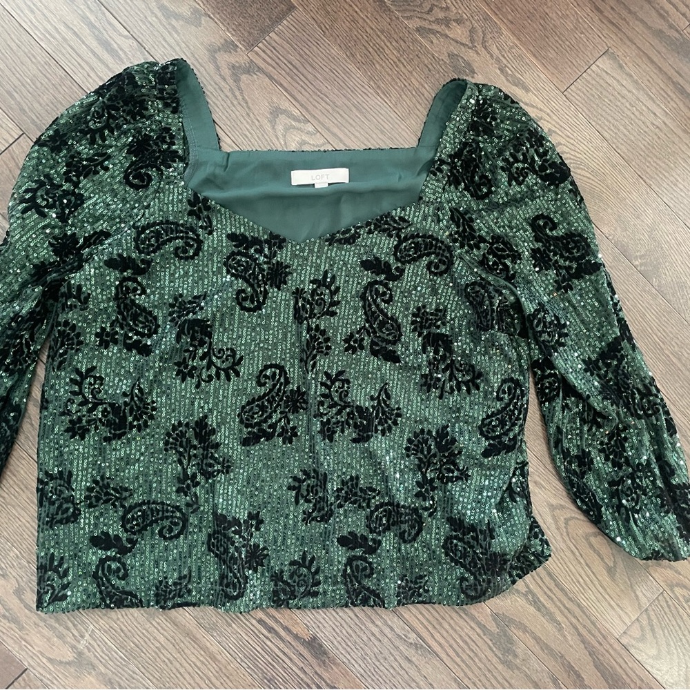 Elegant Green and black sequin top —XL (worn once)